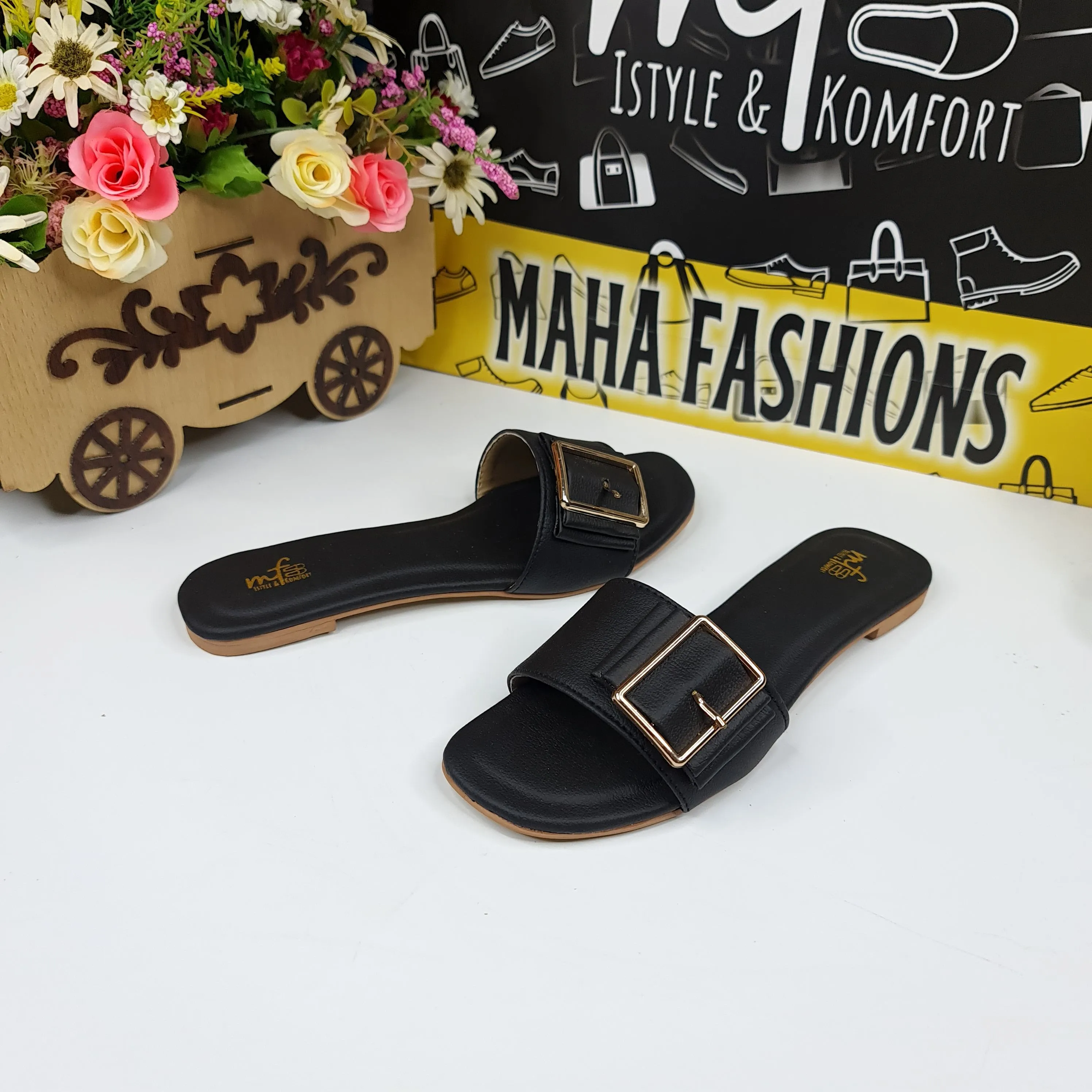 Black Straps Buckle Flat