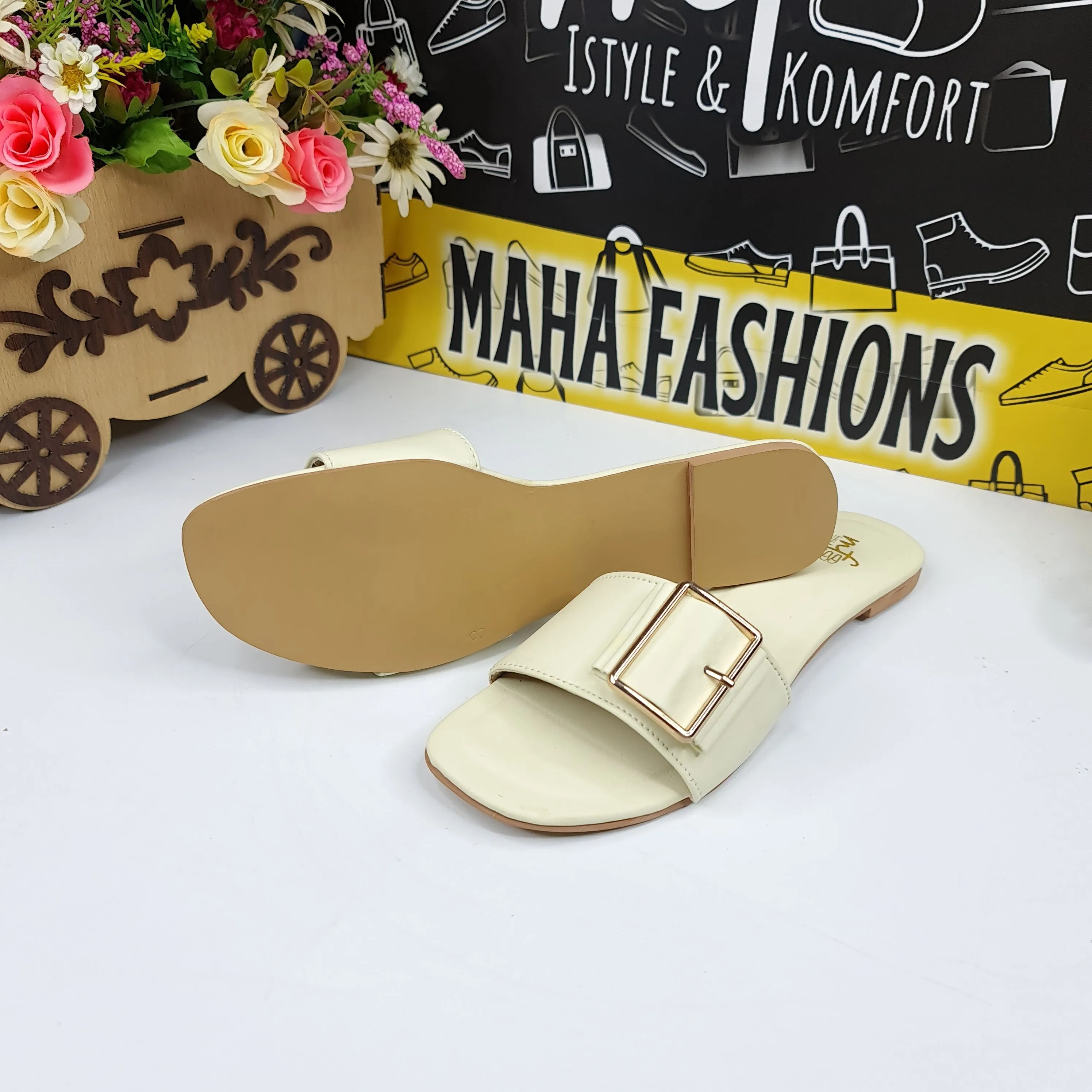 Cream Straps Buckle Flat