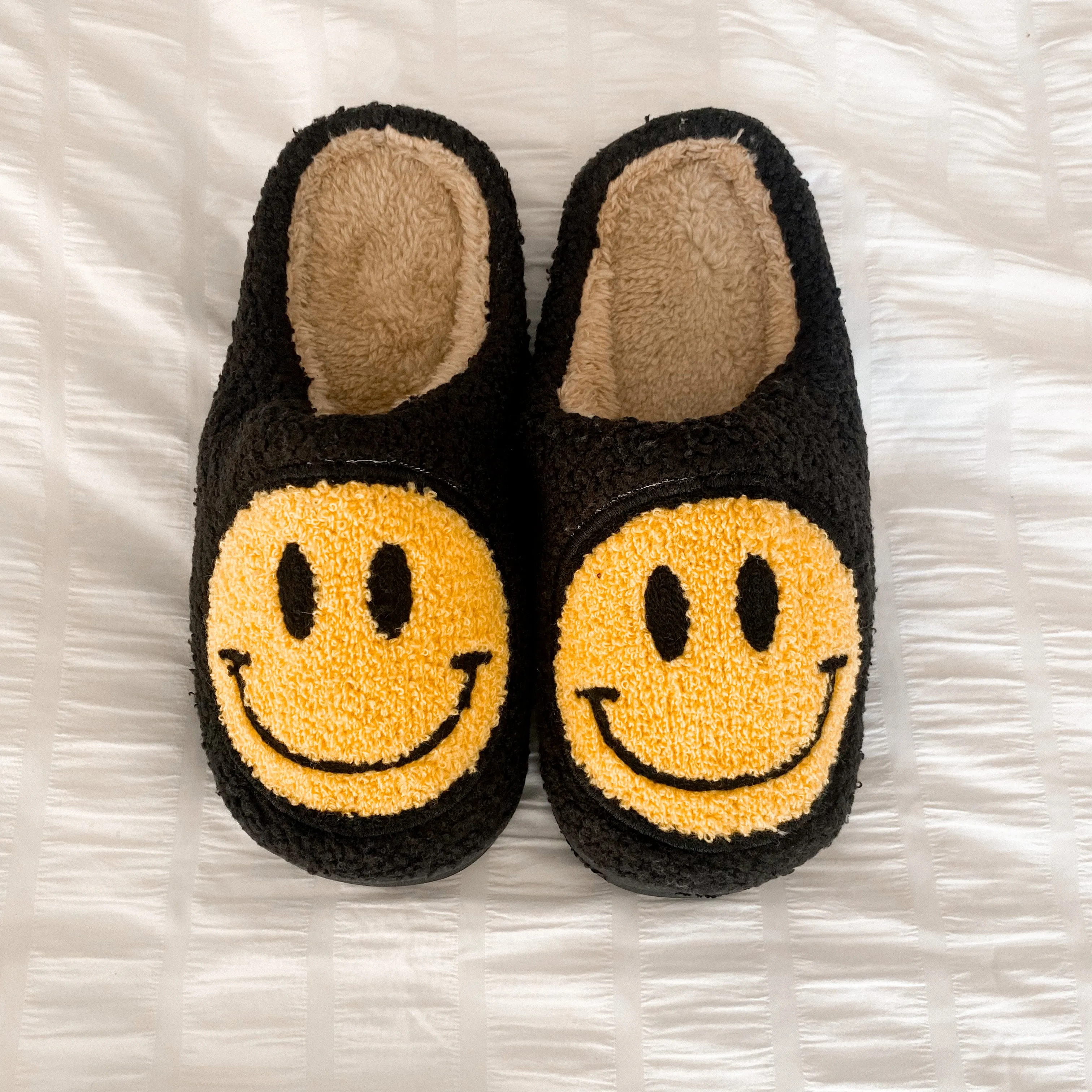 Happy Slippers - Black