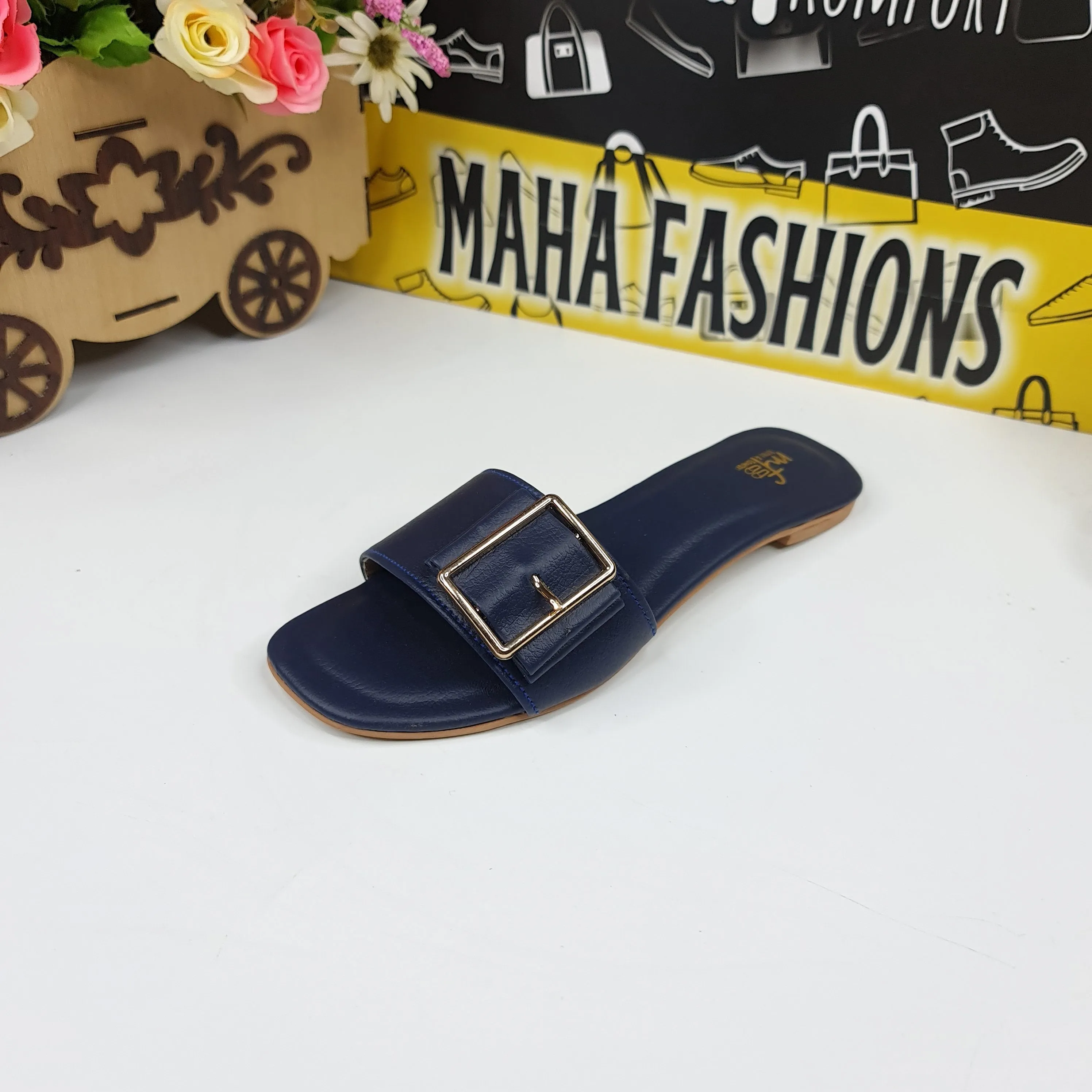 Navy Straps Buckle Flat